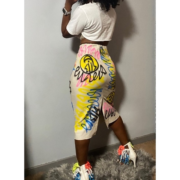 Graffiti 2pc set - Picture 2 of 6